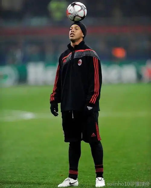 的积极跑动 的积极跑动